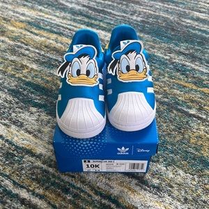 Donald Duck Adidas Superstar